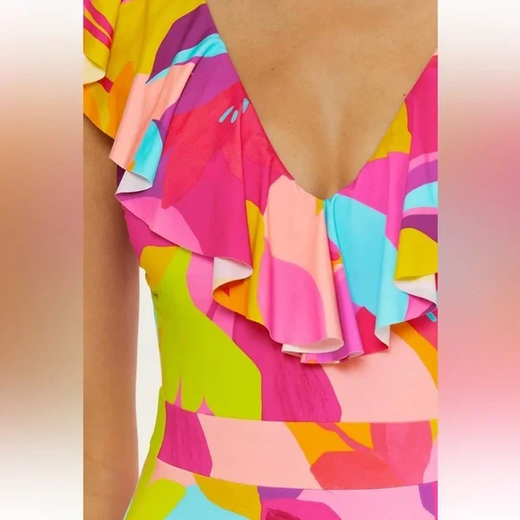 *NWT* Trina Turk Monaco Ruffle One Piece Swimsuit - Picture 4 of 7